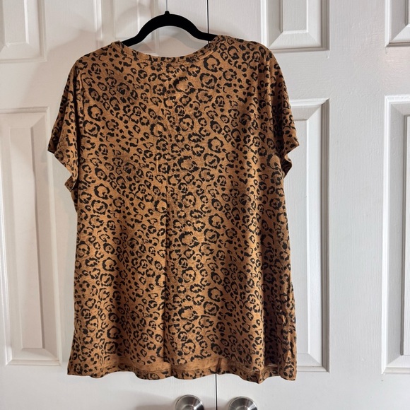 Ava & Viv Women’s Leopard Print V-Neck Top Brown Black Short Sleeve Size 1X - Picture 6 of 8